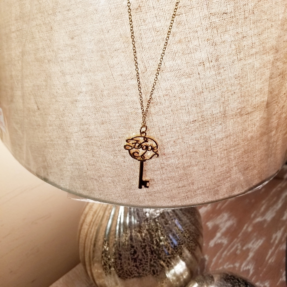 TRACI LYNN,  HOPE IS KEY 🗝